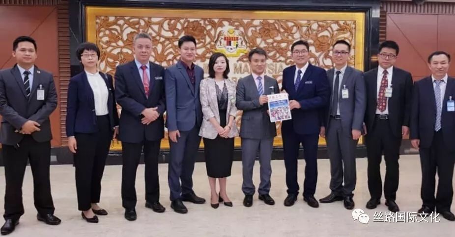 会后合影1.jpg
