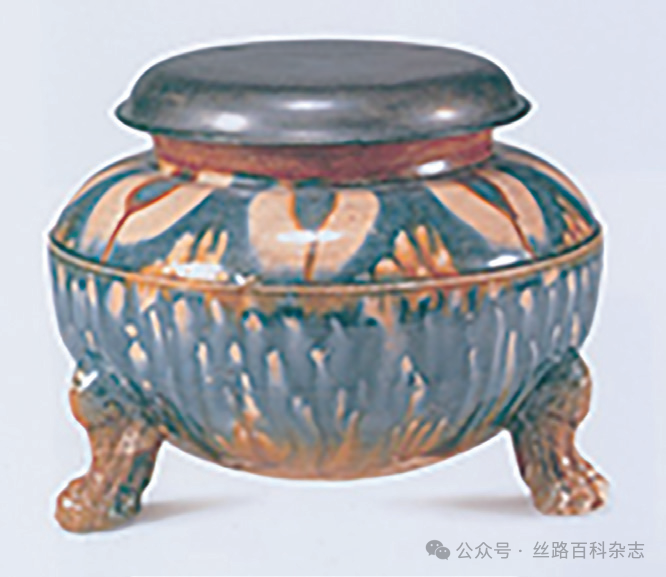 三足炉.png