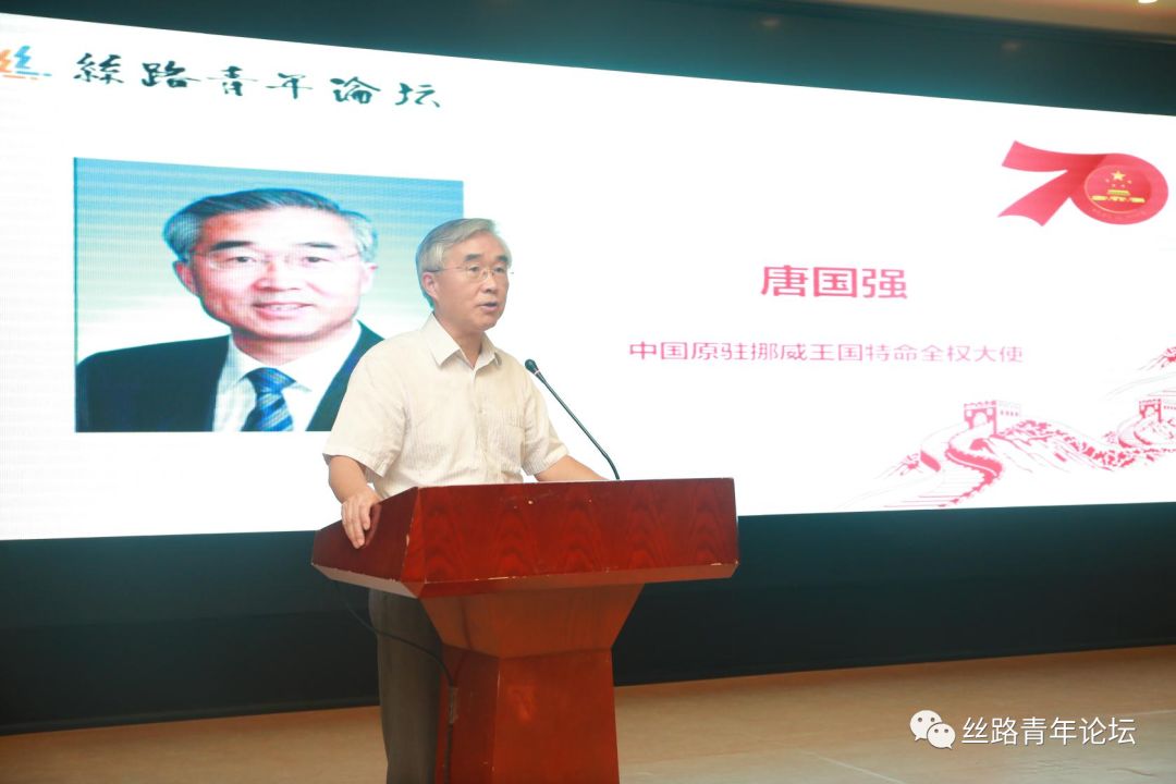 唐国强发表演讲.jpg