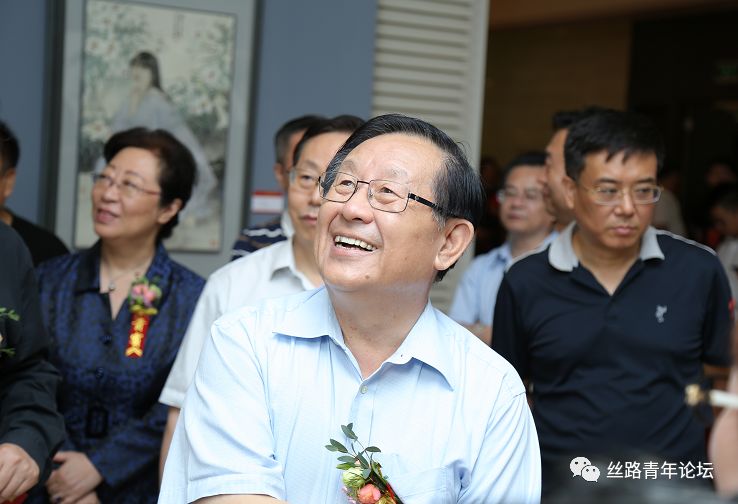 全国政协副主席万钢出席开幕式.jpg