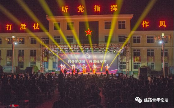 （慰问演出现场）.jpg