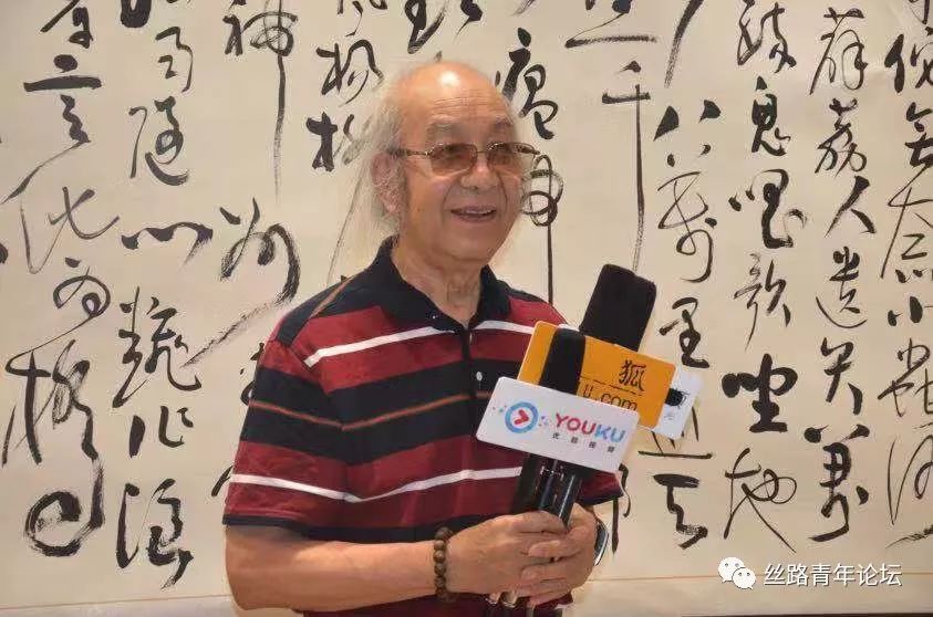 （李圯接受媒体采访）.jpg