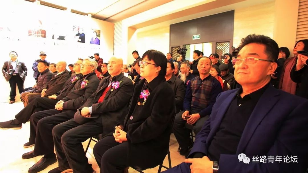庆祝改革开放1.jpg