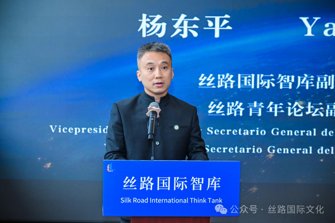 杨东平副理事长.png
