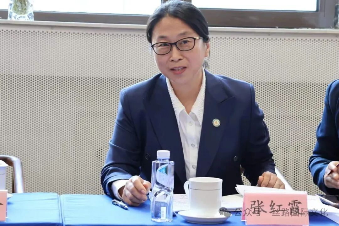 张红霞.jpg